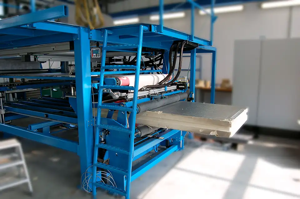 Konfektioniermaschine zur Herstellung von PUR Schaumpkatten